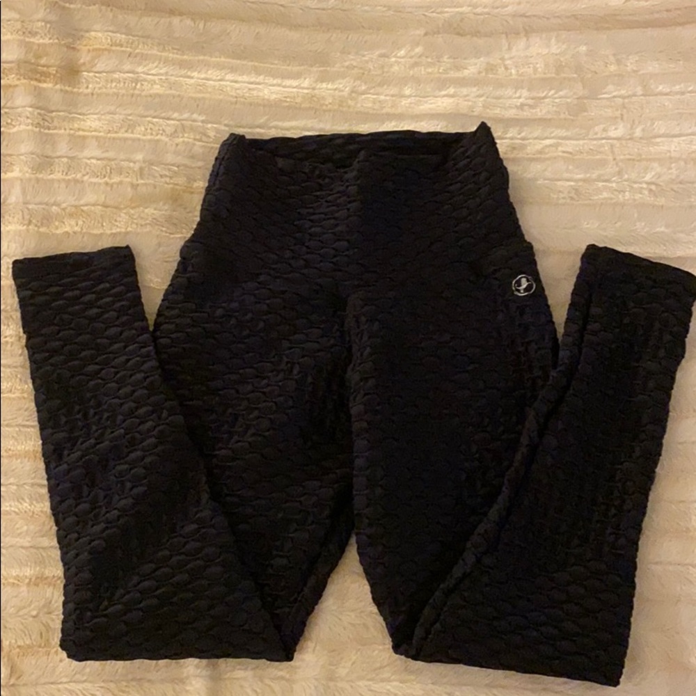 Abs2b fitness apparel scrunch butt leggings